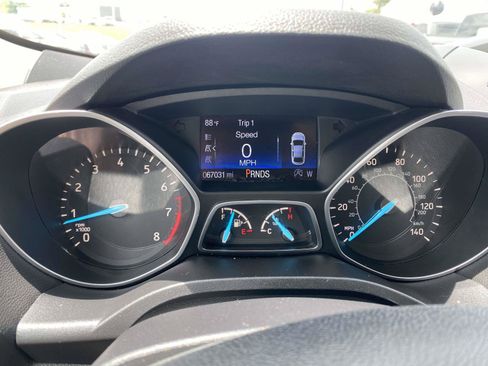 Certified 2017 Ford Escape SE FWD image 22