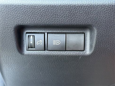 Used 2020 Toyota RAV4 XLE image 22