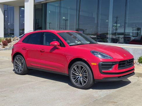 New 2025 Porsche Macan image 9