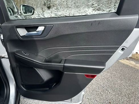 Used 2022 Ford Escape SEL AWD/4WD image 18