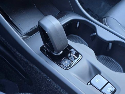 New 2026 Volvo XC40 B5 Core w/ Climate Package image 32