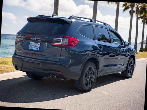 Used 2023 Subaru Ascent Onyx Edition Limited AWD/4WD image 5