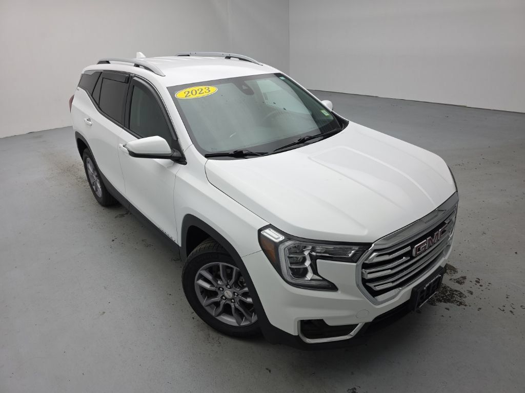 Used 2023 GMC Terrain SLT AWD/4WD image 2