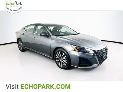 Used 2024 Nissan Altima 2.5 SV