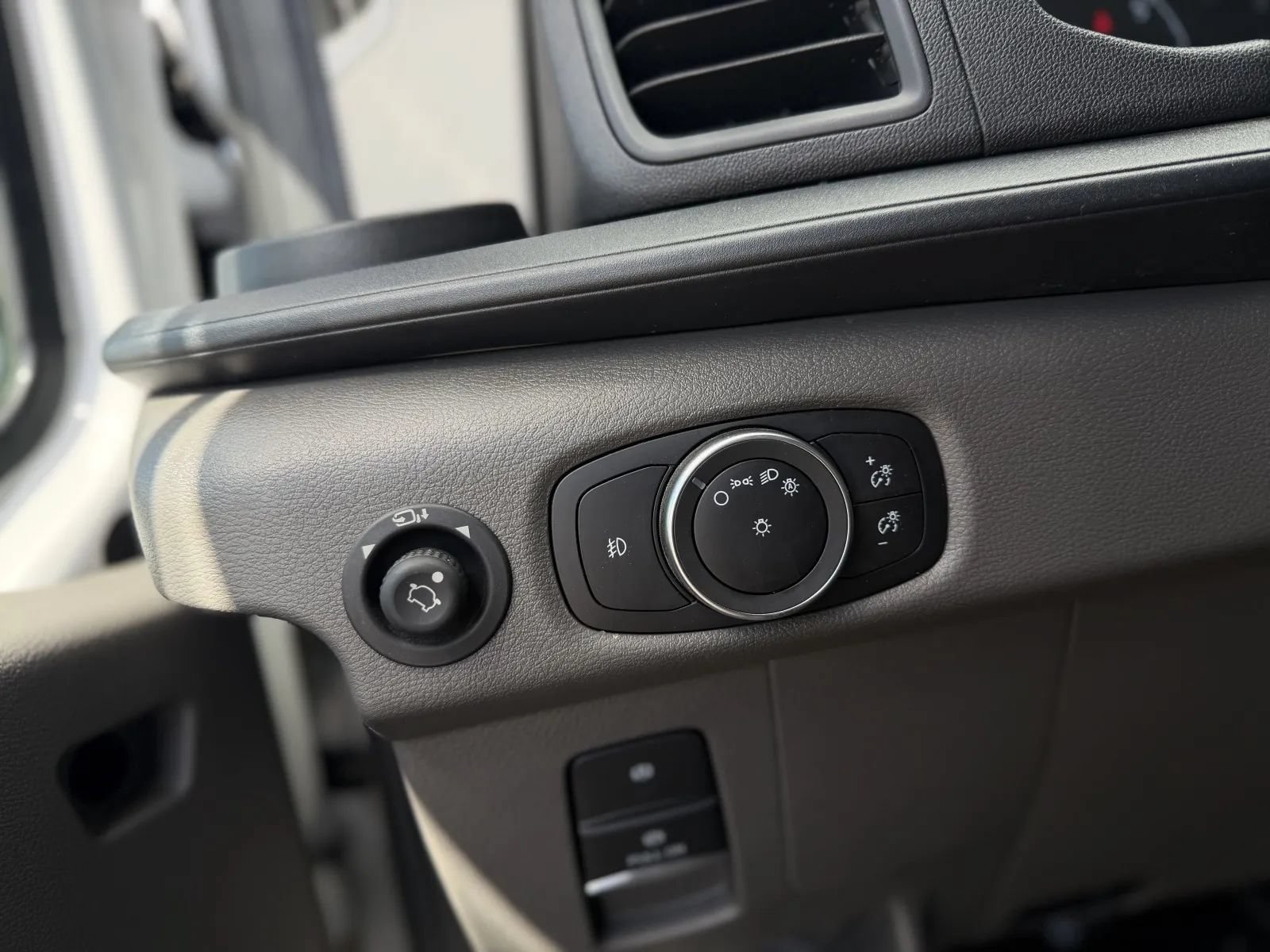 Used 2024 Ford Transit 350 XLT AWD/4WD image 29