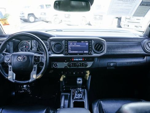 Used 2023 Toyota Tacoma Limited image 25