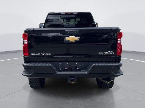 Used 2024 Chevrolet Silverado 2500 High Country w/ High Country Premium Package AWD/4WD image 7