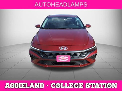 Used 2024 Hyundai Elantra SEL FWD image 9