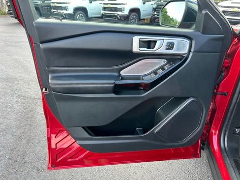 Used 2022 Ford Explorer ST w/ Equipment Group 401A AWD/4WD image 12