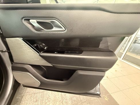 Used 2020 Land Rover Range Rover Velar R-Dynamic S image 44