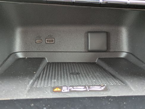 New 2025 Chevrolet Traverse LT w/ Enhanced Driving Package image 14