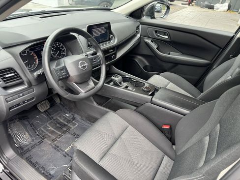 Used 2025 Nissan Rogue SV AWD/4WD image 10