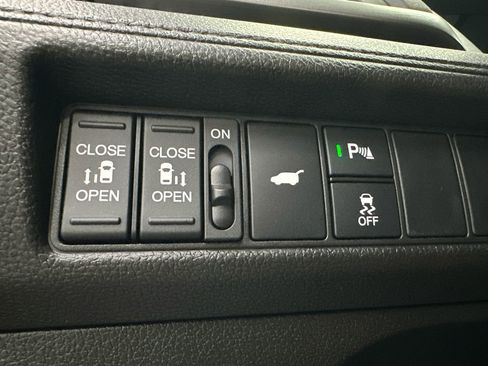 New 2026 Honda Odyssey Touring image 37