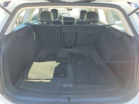 Used 2018 Volkswagen Golf Alltrack SEL image 9