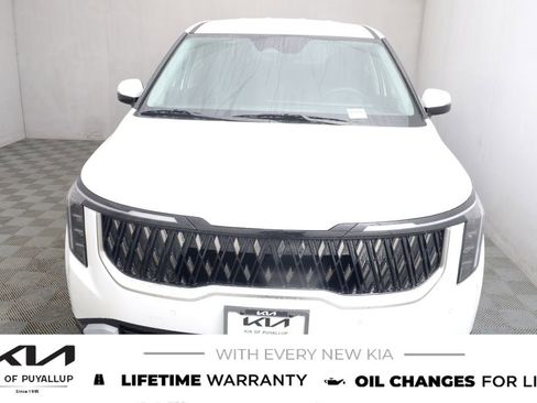 New 2026 Kia Carnival image 2