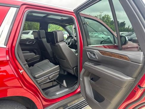 Used 2024 Chevrolet Tahoe Premier RWD image 16