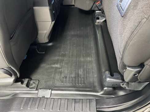 Used 2018 Ford F150 XL w/ Equipment Group 101A Mid AWD/4WD image 19
