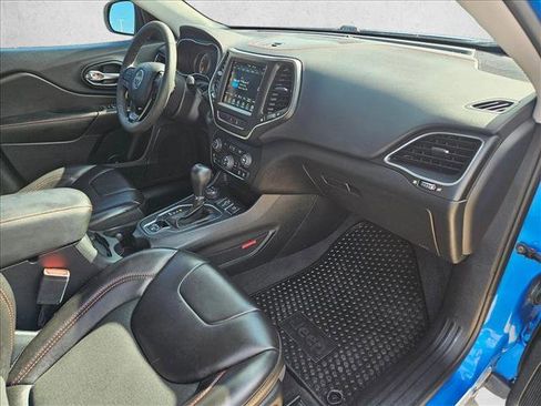 Used 2022 Jeep Cherokee Trailhawk image 20