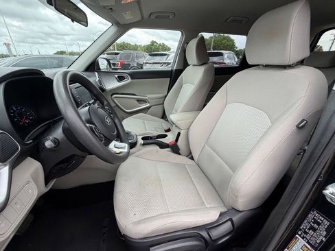 Used 2020 Kia Soul LX FWD image 20