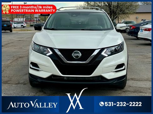 Used 2022 Nissan Rogue Sport SL image 2
