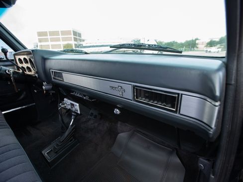 Used 1986 Chevrolet C/K Truck 2500 image 35