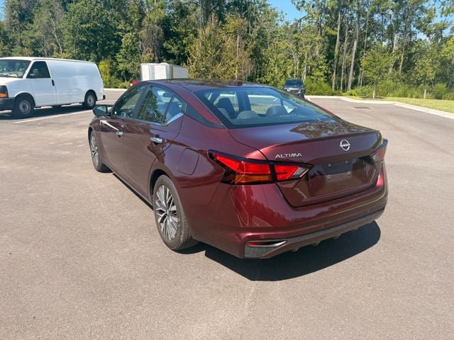 Used 2025 Nissan Altima 2.5 SV FWD image 15