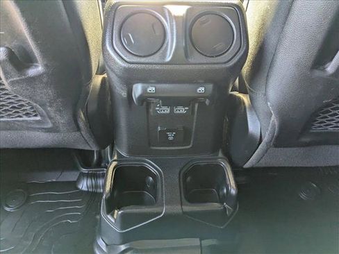 Used 2021 Jeep Wrangler Unlimited Rubicon image 19