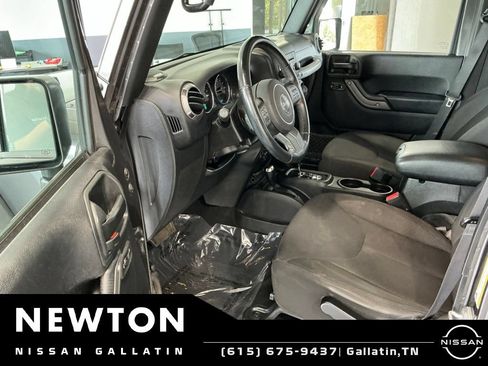 Used 2017 Jeep Wrangler Unlimited Sport w/ Quick Order Package 24S AWD/4WD image 6