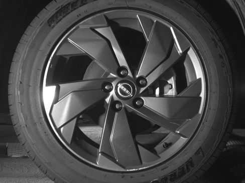 Used 2025 Nissan Rogue SV image 13