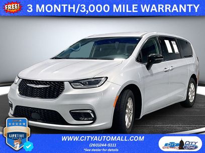 Used 2024 Chrysler Pacifica Touring-L