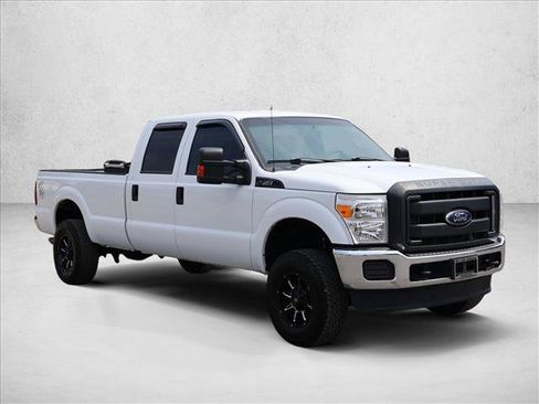 Used 2016 Ford F250 XL w/ Power Equipment Group AWD/4WD image 3