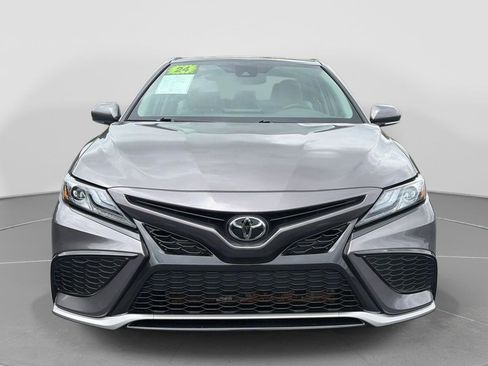 Used 2024 Toyota Camry XSE FWD image 9