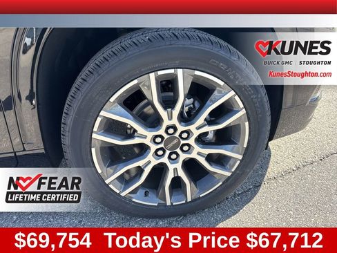 New 2026 GMC Acadia Denali Ultimate w/ LPO, Floor Liner Package AWD/4WD image 16