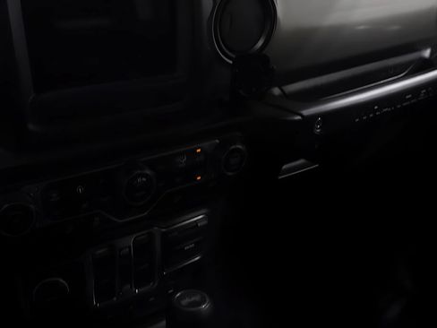 Used 2021 Jeep Wrangler Unlimited Sport AWD/4WD image 27