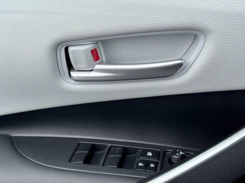 Used 2023 Toyota Corolla SE w/ SE Premium Package FWD image 26