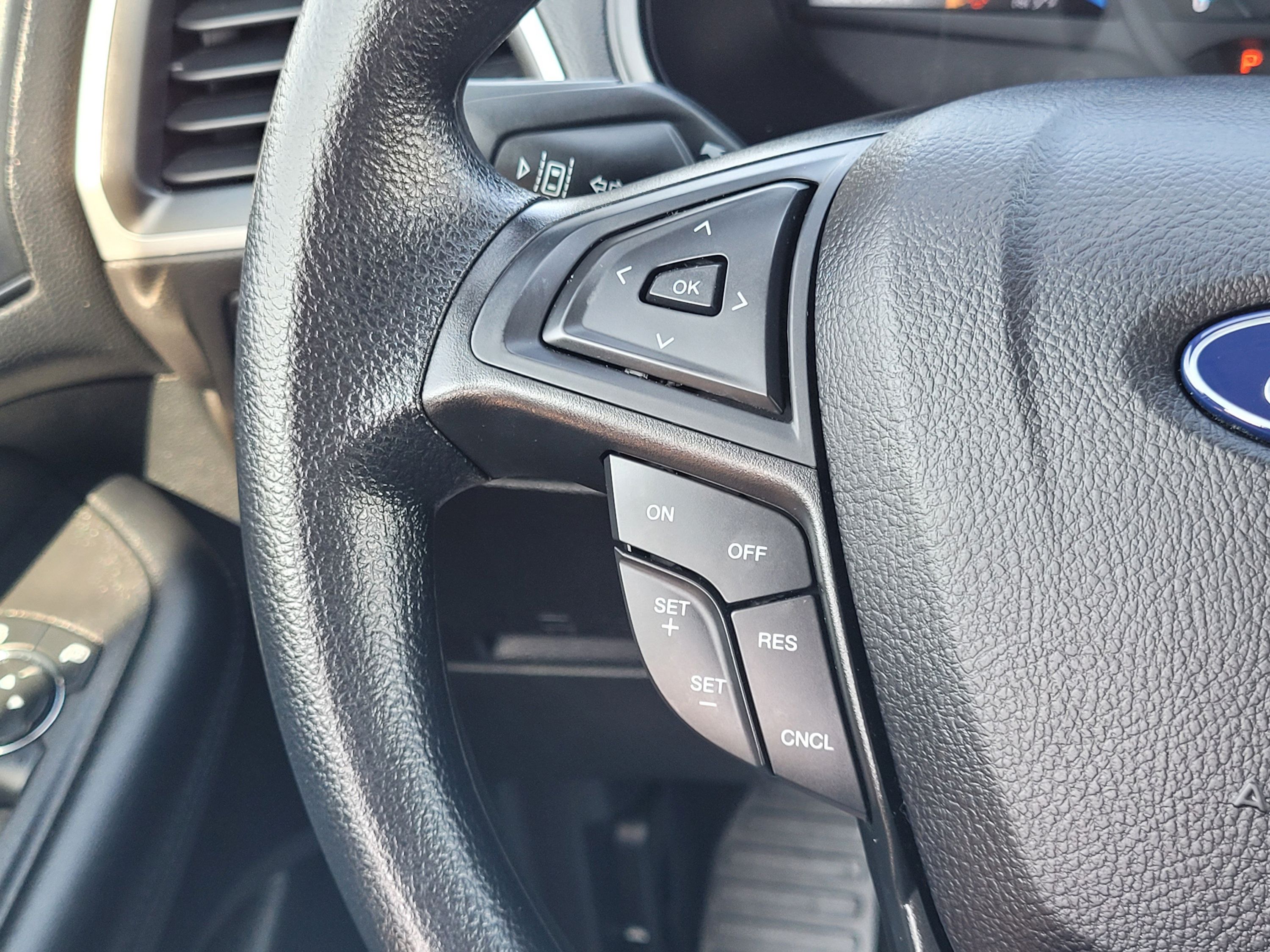 Used 2023 Ford Edge SE AWD/4WD image 14