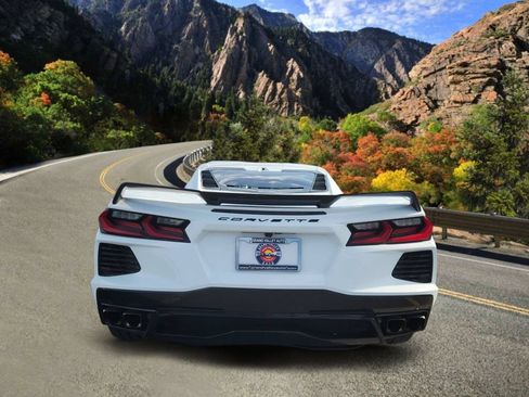 Used 2023 Chevrolet Corvette Stingray Premium Cpe w/ Z51 Performance Package RWD image 4