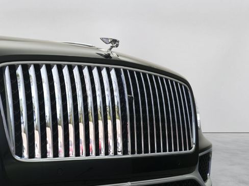 Used 2023 Bentley Flying Spur V8 AWD/4WD image 2