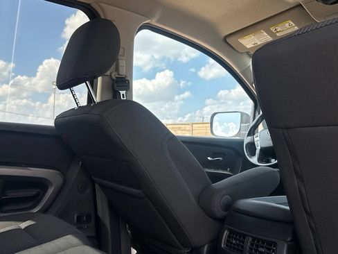 Used 2015 Nissan Titan SV w/ SV Value Truck Package RWD image 34