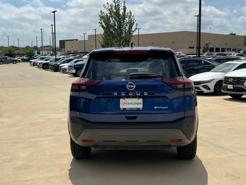 Used 2023 Nissan Rogue SV AWD/4WD image 11