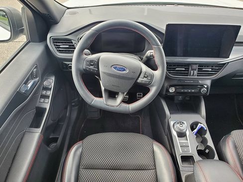 Used 2023 Ford Escape ST-Line w/ Tech Pack #1 AWD/4WD image 8