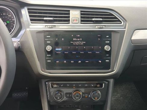 Used 2020 Volkswagen Tiguan S FWD image 14