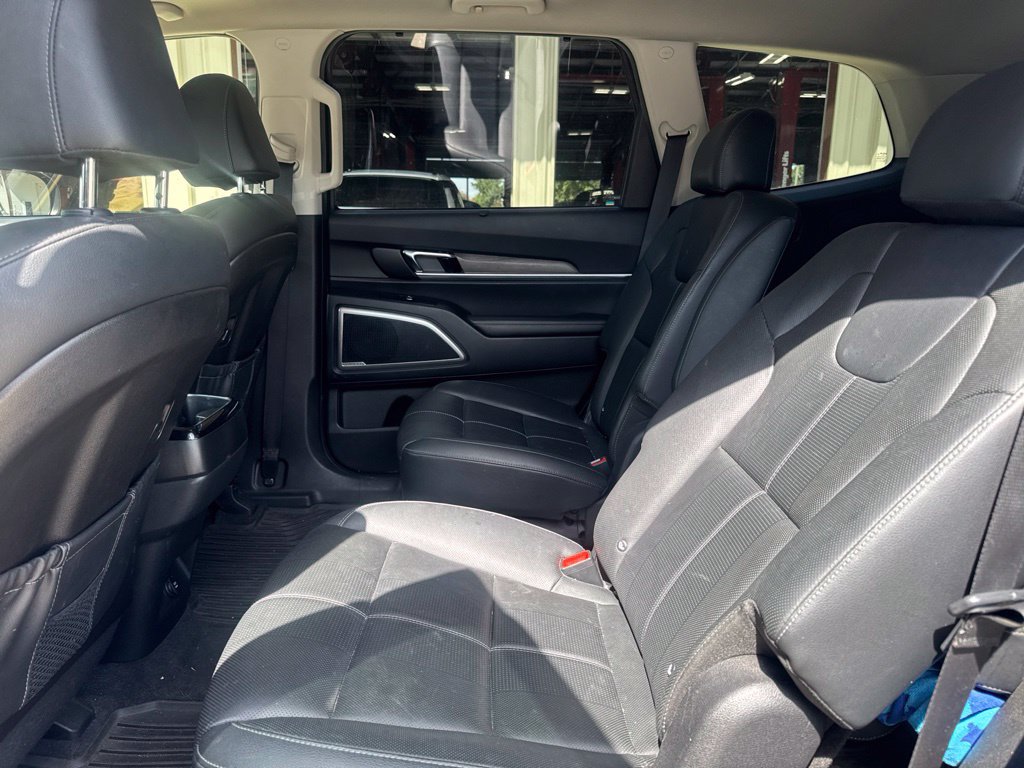 Used 2022 Kia Telluride EX w/ EX Premium Package AWD/4WD image 15
