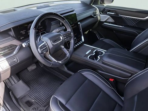 Used 2024 GMC Acadia Denali w/ Super Cruise Package FWD image 13