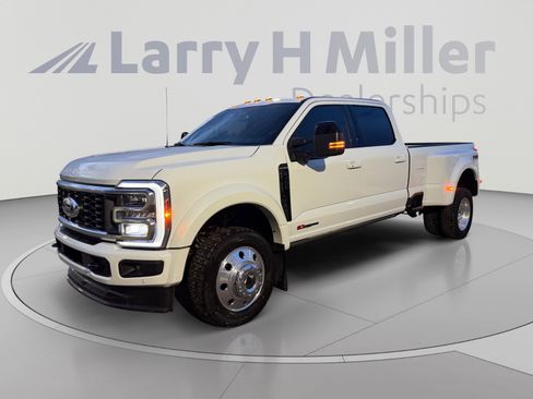 Used 2026 Ford F450 Platinum w/ FX4 Off-Road Package AWD/4WD image 1