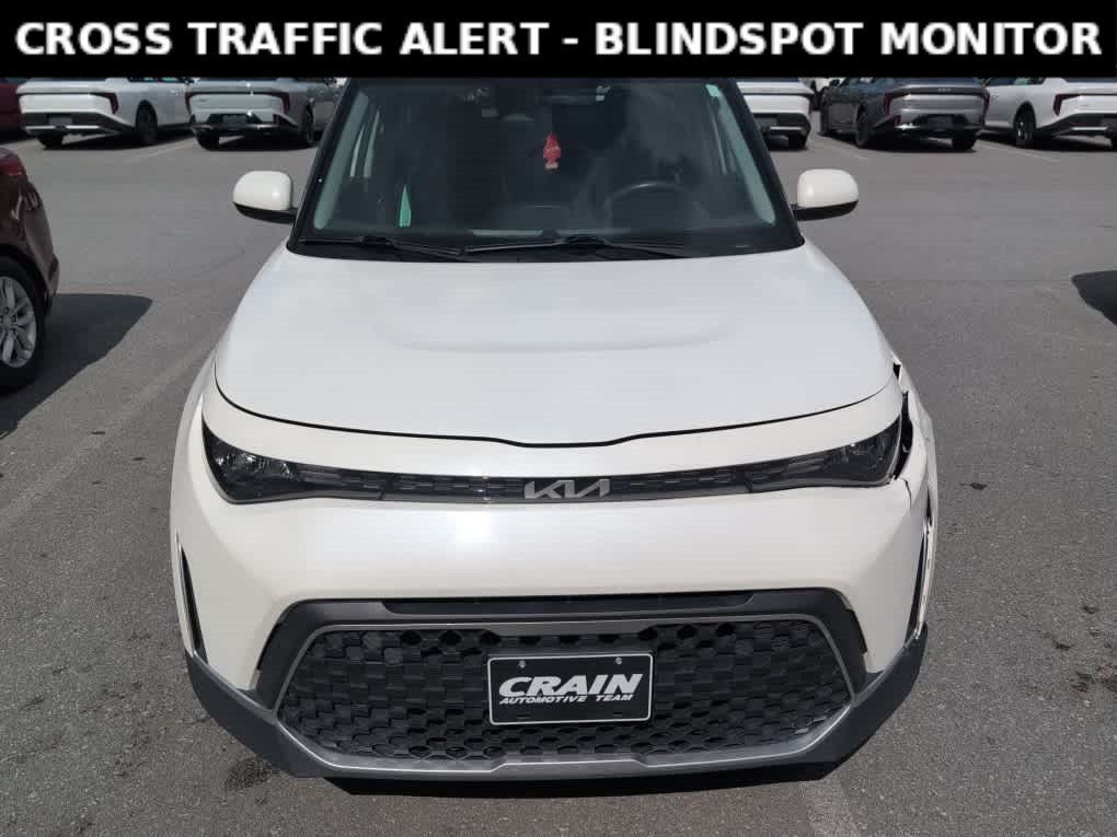 Used 2024 Kia Soul LX w/ Option Group 015 FWD image 2