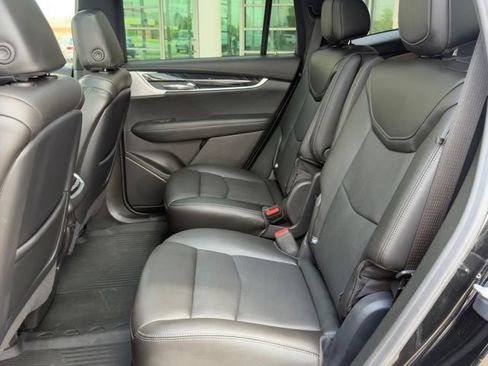 Used 2023 Cadillac XT6 Premium Luxury w/ LPO, Floor Liner Package AWD/4WD image 11