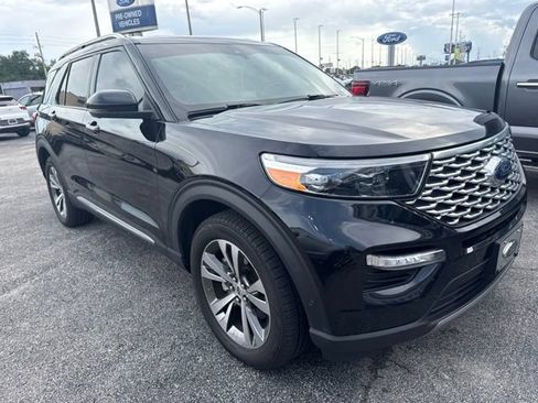 Used 2020 Ford Explorer Platinum w/ Premium Technology Package AWD/4WD image 3