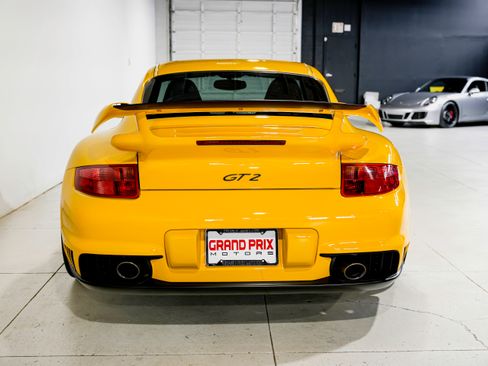Used 2008 Porsche 911 GT2 RWD image 4