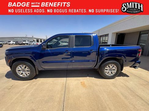 Used 2022 Nissan Frontier SV w/ Technology Package RWD image 14